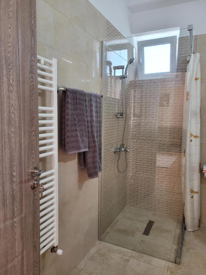 Apartamente Livada Râmnicu Vâlcea Kültér fotó